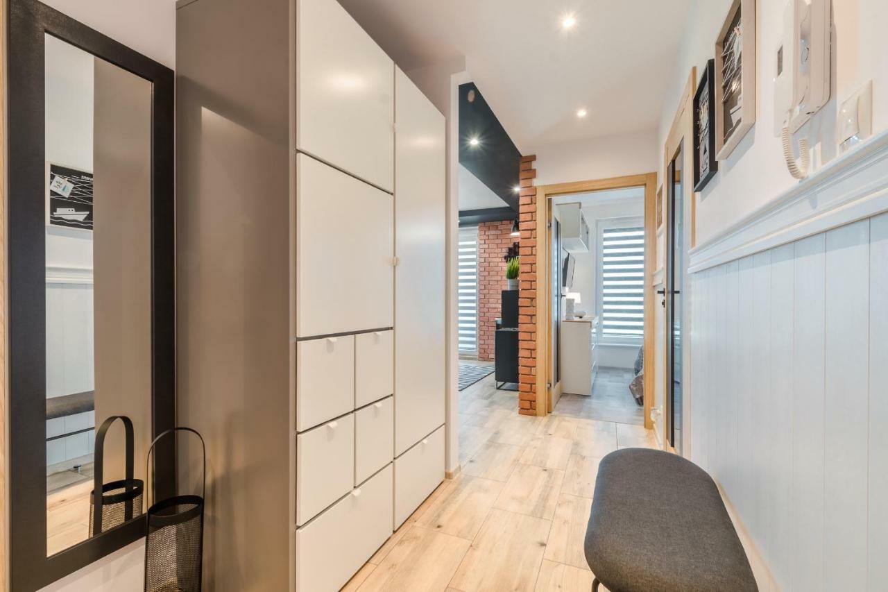 Apartament Aquatower Oliwia & Laura Rekin Reda Extérieur photo